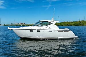 Fridge Benefit 35ft Tiara Yachts Yacht For Sale