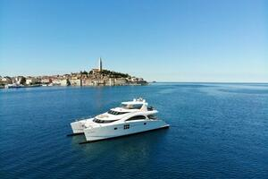 CLOUDS 2013 SUNREEF YACHTS  Yacht For Sale in  