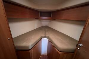2002 Moody 38-2 Sloop thumbnail 17