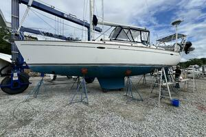2002 Moody 38-2 Sloop thumbnail 76