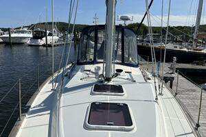 2002 Moody 38-2 Sloop thumbnail 29