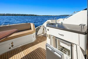 2017 Sea Ray L590 thumbnail 40