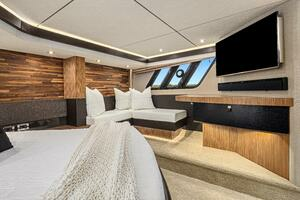 2017 Sea Ray L590 thumbnail 26