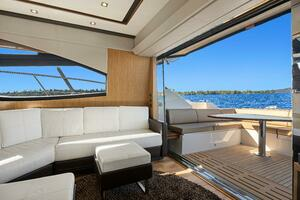 2017 Sea Ray L590 thumbnail 5