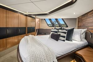 2017 Sea Ray L590 thumbnail 24