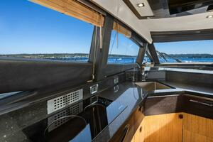 2017 Sea Ray L590 thumbnail 9