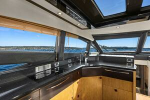2017 Sea Ray L590 thumbnail 8