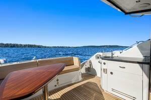 2017 Sea Ray L590 thumbnail 38