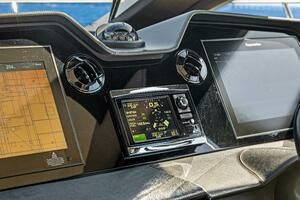 2017 Sea Ray L590 thumbnail 20