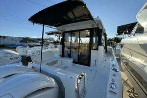  2025 Jeanneau NC 1095 Weekender Yacht For Sale in Saint Petersburg FL