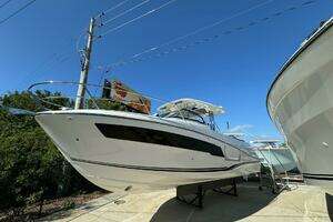  2024 Jeanneau 10.5 Walk Yacht For Sale in Saint Petersburg FL