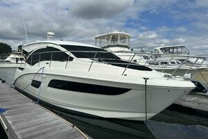 2018 Sea Ray Sundancer 400 thumbnail 2