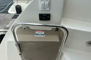 2018 Sea Ray Sundancer 400 thumbnail 13
