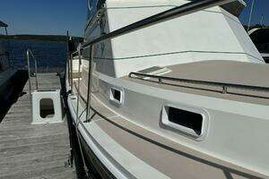 AMERICAN MAID 33ft Nauset Yacht For Sale