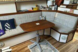 AMERICAN MAID 33ft Nauset Yacht For Sale