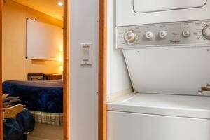 2007 Hatteras 80 Enclosed Bridge thumbnail 65