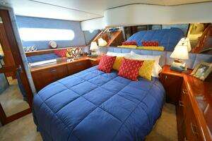 1995 Ocean 48 Cockpit Motor Yacht thumbnail 32
