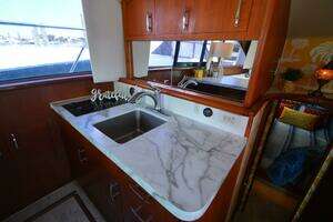 1995 Ocean 48 Cockpit Motor Yacht thumbnail 28