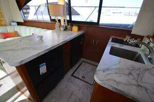 1995 Ocean 48 Cockpit Motor Yacht thumbnail 22