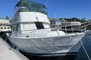 2000 Mainship 390 thumbnail 1