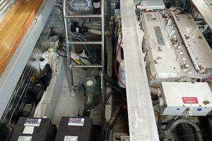 2000 Mainship 390 thumbnail 22