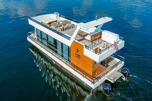 2023 Reina Boats 44DR thumbnail 2