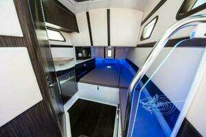 2025 Edgewater 370CC thumbnail 10
