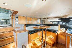 2005 Hatteras 100 Motor Yacht thumbnail 33