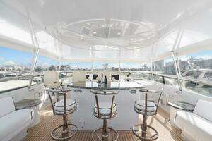 2005 Hatteras 100 Motor Yacht thumbnail 37