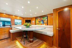2005 Hatteras 100 Motor Yacht thumbnail 24