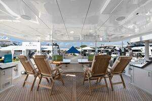 2005 Hatteras 100 Motor Yacht thumbnail 41