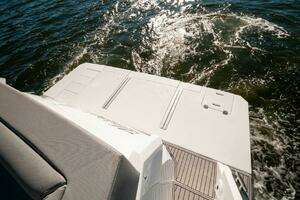 2020 Cruisers Yachts 60 Cantius thumbnail 42