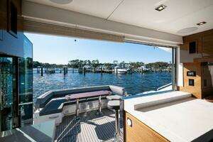 2020 Cruisers Yachts 60 Cantius thumbnail 13