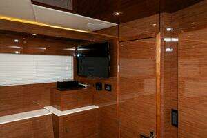 2020 Cruisers Yachts 60 Cantius thumbnail 30