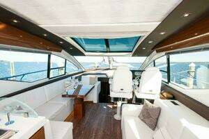 2020 Cruisers Yachts 60 Cantius thumbnail 5