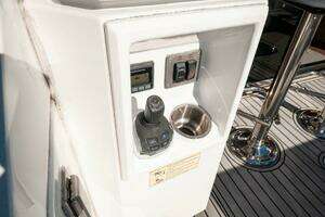 2020 Cruisers Yachts 60 Cantius thumbnail 36