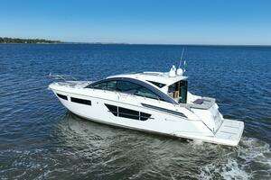 2020 Cruisers Yachts 60 Cantius thumbnail 49