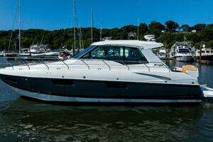 2013 Cruisers 48 Cantius thumbnail 1