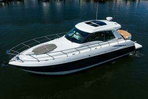 2013 Cruisers 48 Cantius thumbnail 2