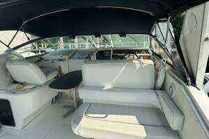 1995 Sea Ray Express Cruiser thumbnail 9