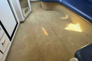 1995 Sea Ray Express Cruiser thumbnail 22