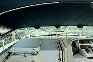 1995 Sea Ray Express Cruiser thumbnail 13