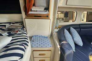 1995 Sea Ray Express Cruiser thumbnail 26