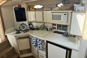 1995 Sea Ray Express Cruiser thumbnail 28