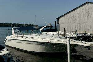 1995 Sea Ray Express Cruiser thumbnail 2