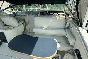 1995 Sea Ray Express Cruiser thumbnail 10