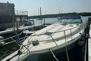 1995 Sea Ray Express Cruiser thumbnail 3