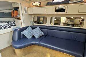 1995 Sea Ray Express Cruiser thumbnail 18