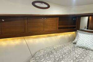 2017 Palm Beach Motor Yachts PB42 thumbnail 32