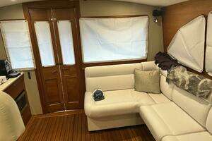 2017 Palm Beach Motor Yachts PB42 thumbnail 26